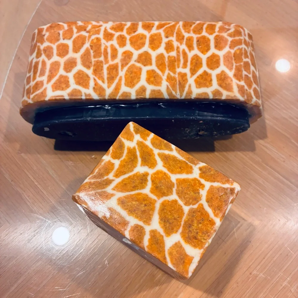 NWOT Animal Print Giraffe Print Candles Set (Ellipse & Square Candles)
